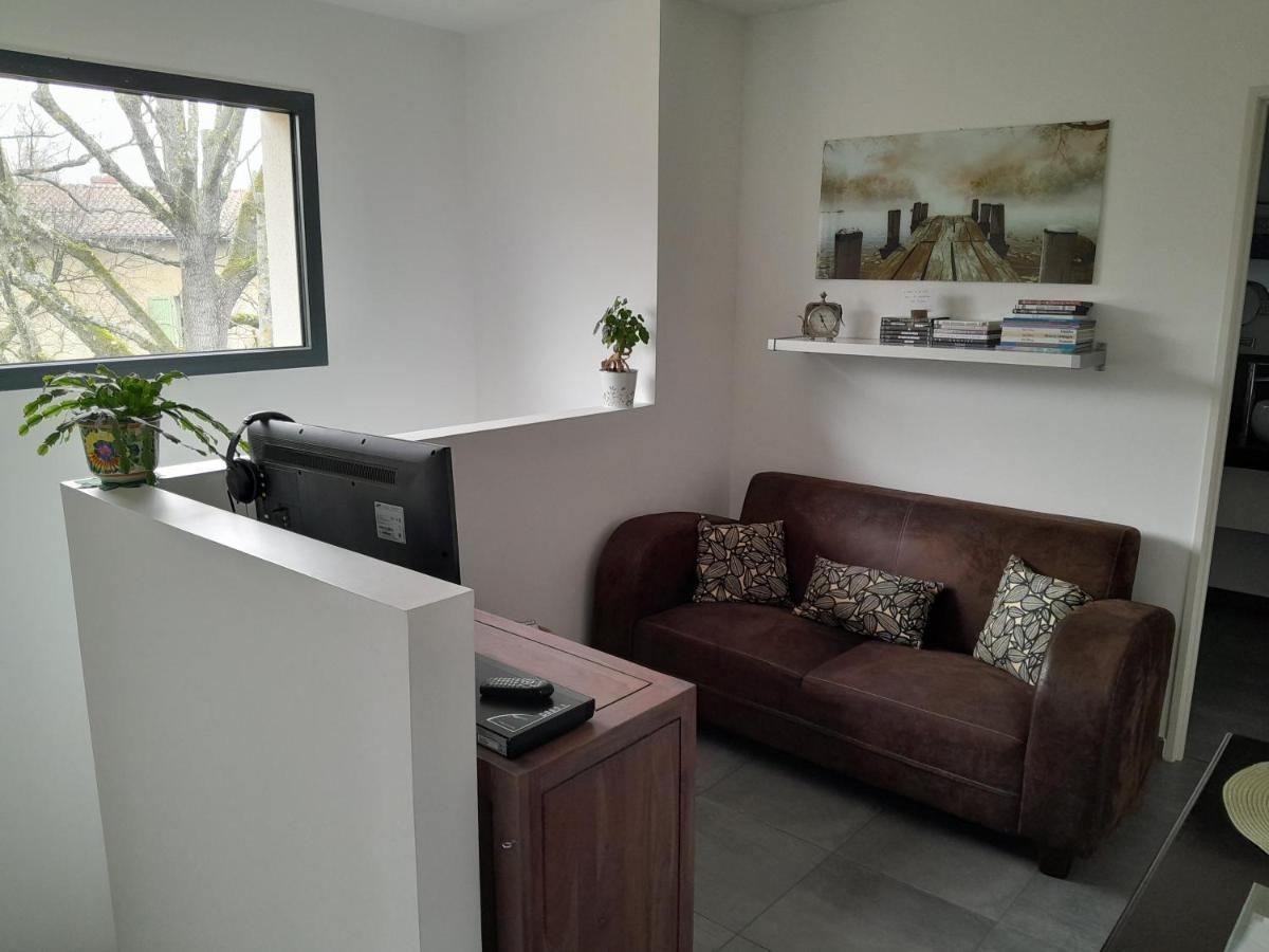 Apartamento L'Olivier Mornant Exterior foto